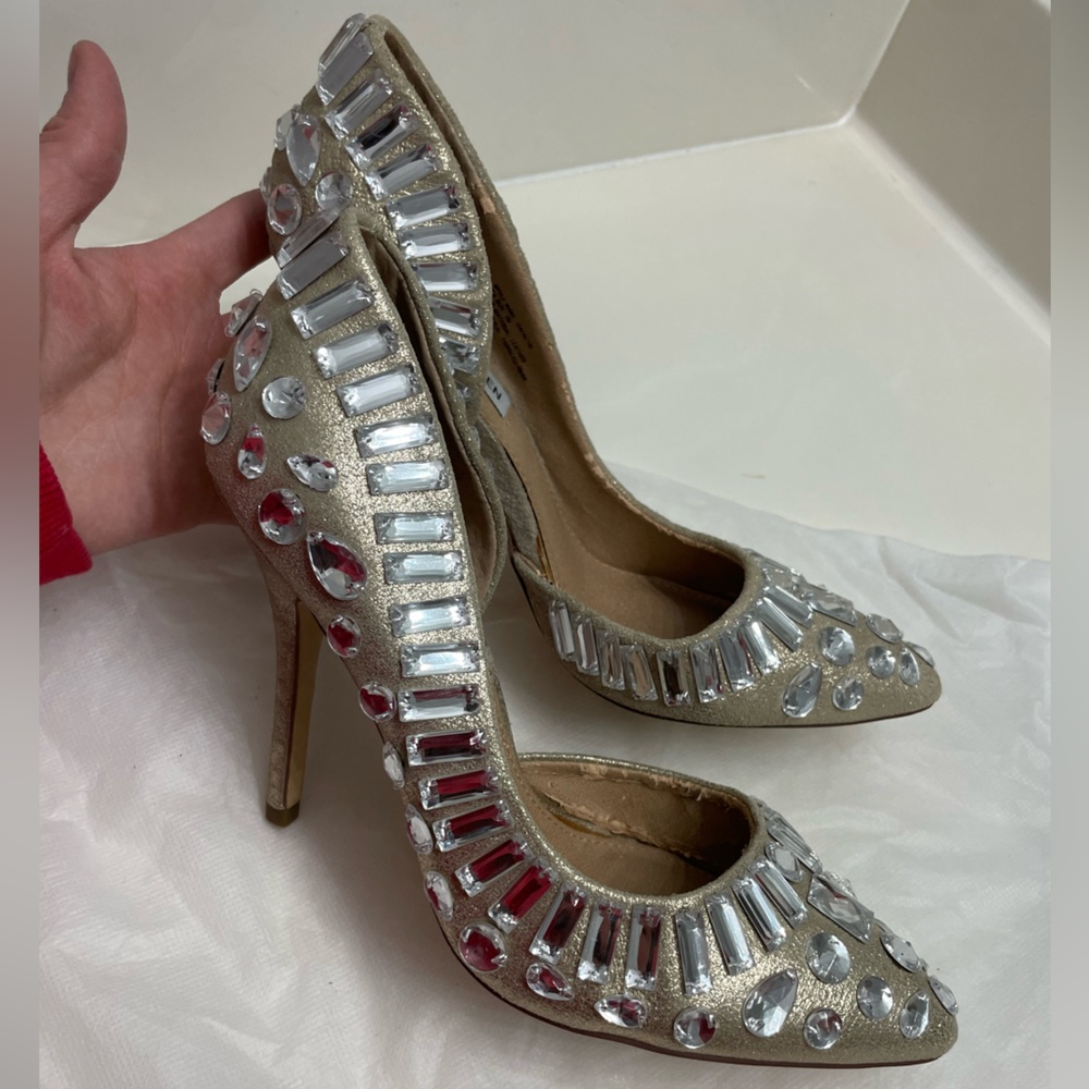 Steve Madden size 7 GALACTIC Jeweled Rhinestone Stilettos Pumps.  4” heel